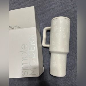 Simple modern trek, cool ghosts, harvest collection